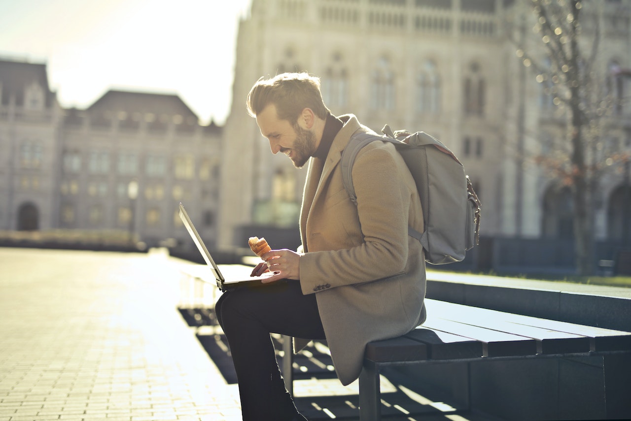 Live Like A Local: The Digital Nomad’s Guide to Fully Experience The World